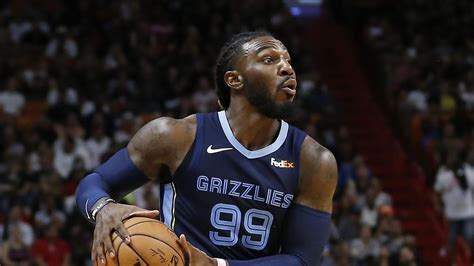 In game 3 of the lakers first round match up with the suns, lebron james went at jae crowder during the third. La giocata della notte: buzzer beater all'overtime di ...