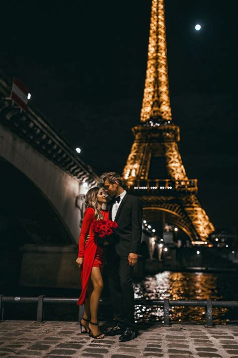 Eiffel Tower Couple Paris Photos Mia Mia Mine