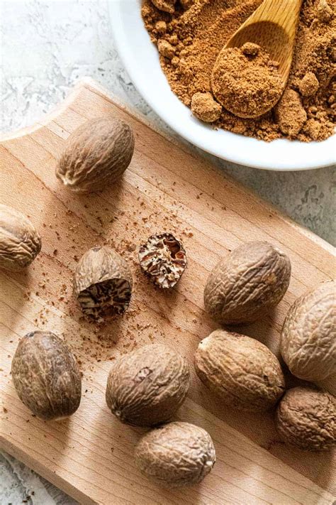 What Is Nutmeg And How To Use It Jessica Gavin