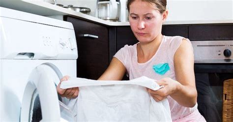 15 laundry mistakes you re probably making laundry room hacks laundry laundry room