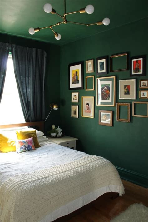 8 Bold Paint Colors You Have To Try In Your Small Bedroom Green