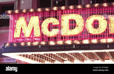 Flashing Mcdonalds Restaurant Sign In Downtown Broadway Nyc 4k Stock