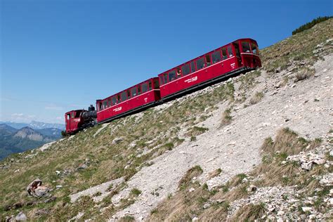 Der Wunsch, einen Zug der Schafbergbahn einmal seitlich zu