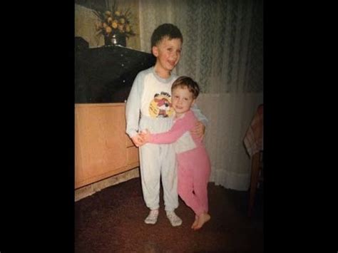 A zine about marko arnautovic, with news, pictures, and articles. Marko Arnautovic privat: Eine schrecklich nette Familie ...