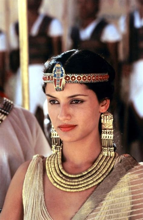 cleopatra 1999 photo cleopatra egyptian woman egyptian beauty cleopatra