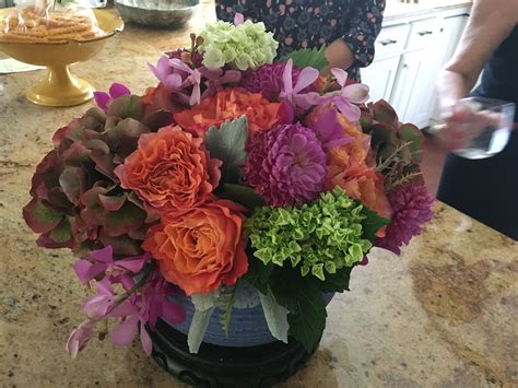 Pin by Holley Slabaugh on Flower arrangements | Flower arrangements ...