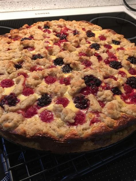 Die besten rezepte für streuselkuchen. Beeren - Schmand - Kuchen mit Streuseln von schokomaus96 ...