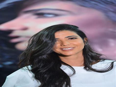 عدنا الى منزلنا انا وزوجتي رهف وانا اشعر بالتعب والارهاق ولكن بانبساط وسرور كبيرين بما حدث في هذه الليلة خصوصا استمتاعي الكبير بكس وطيز سامية الذي فارس المراهق واخته ريم (قصص سكس محارم بنار الكس مو. زوجة شقيقها.. ريم سامي تهنئ مي عمر بعيد ميلادها | مصراوى