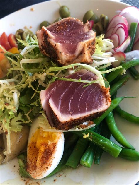 Beach Tavern, Monmouth Beach - New Jersey - Hungry Onion