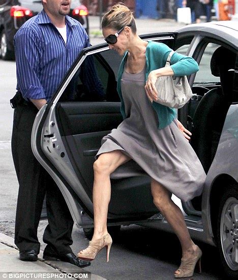 Sinewy Sarah Jessica Parker Legs It Around New York Daily Mail Online