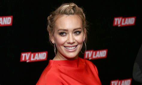 Hilary Duff Is Going Back To The Basics When It Comes To Finding A Guy Foto 1