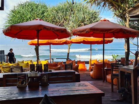 Beach Bums Cafe With Great Views Over Batu Bolong Surf Beach In Canggu Tripatrek Travel