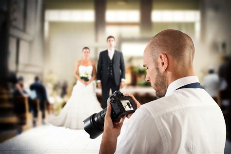 Reasons You Should Hire A Professional Wedding