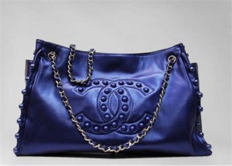 Top 10 best handbag brands in the world 2020 | trendrr. Top 10 Most Expensive Woman Designer Handbags Brands In ...