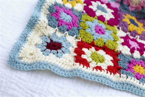 Simple Granny Square Free Crochet Patterns Knit And Crochet Daily