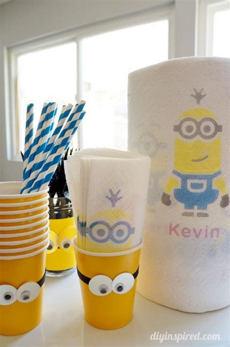 Becoming a minion is basically the first thing i wanted to do since i watched the movie. DIY Minions Party Ideas - DIY Inspired