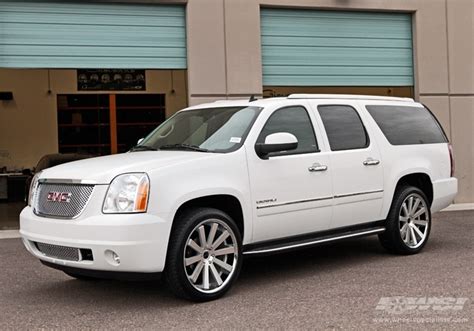 2010 Gmc Yukondenali With 24 Gianelle Santo 2ss In Machined Silver