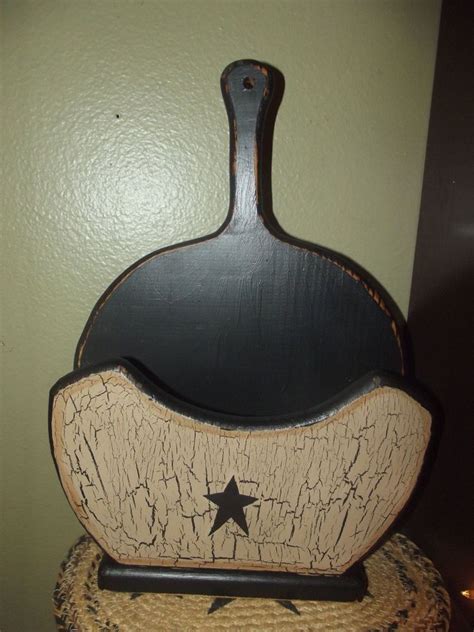 Primitive Crackle Tan Wood Plate Holder Black Stars Country Decor