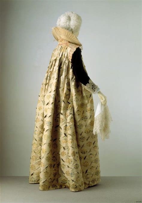 1600 1615 Gown Elizabethan Clothing Fashion 17th Century Fashion