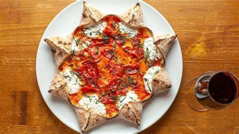 Come cuocere una pizza napoletana nel forno di casa come in pizzeria in 3 minuti. Restaurantes: La pizza con forma de estrella aterriza (por ...