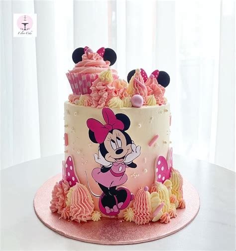 Minnie Mouse Themed Cake In 2023 Minnie Mouse Birthday Cakes