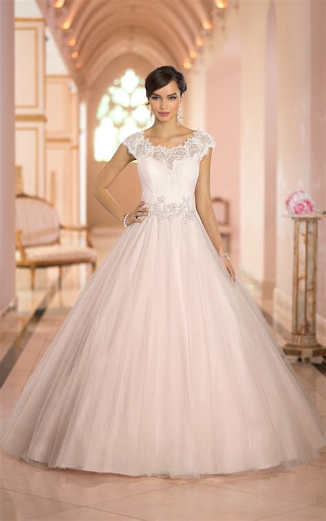 Vintage Princess Ball Gown Wedding Dress Stella York