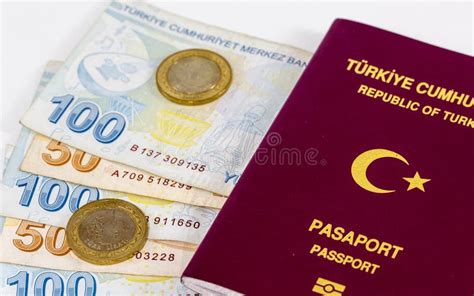 Turecki Paszport I Banknoty Zdj Cie Stock Obraz Z O Onej Z Banknot
