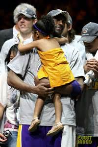 Kobe Bryants 13 Year Old Daughter Gianna Dies In Helicopter Crash With