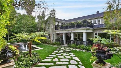 Actor Jeremy Renner Selling LA Home For 4 8 Million