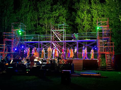 Into The Woods Thrives As Outdoor Theater At Prep The Newsleaders