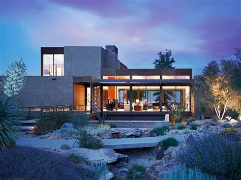 Marmol Radziner Erects Prefabricated Las Vegas House In Desert