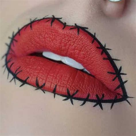 21 Insanely Intricate Lip Art Looks For Halloween Beauty Brit Co Cute Halloween Makeup