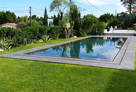 Piscine à Débordement Cascade Ou Miroir