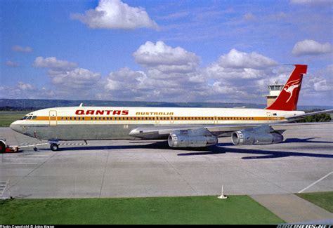 Boeing 707 338c Qantas Aviation Photo 0809321