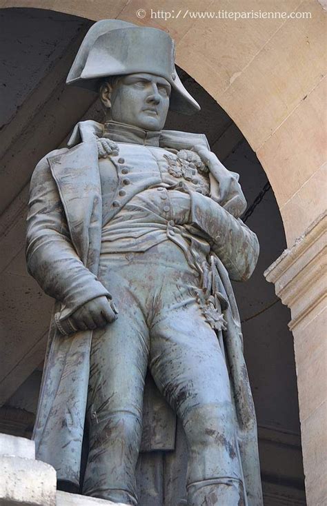 La Statue De Napoléon Aux Invalides Statue Napoléon Paris