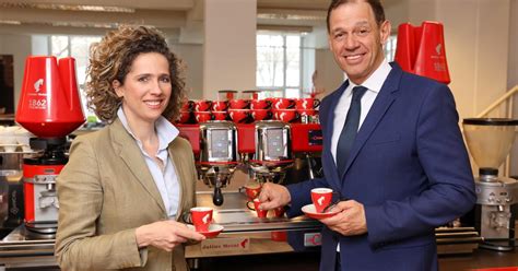 Julius meinl is a family company and the global ambassador for viennese coffee house culture. Julius Meinl mit Rekordumsatz