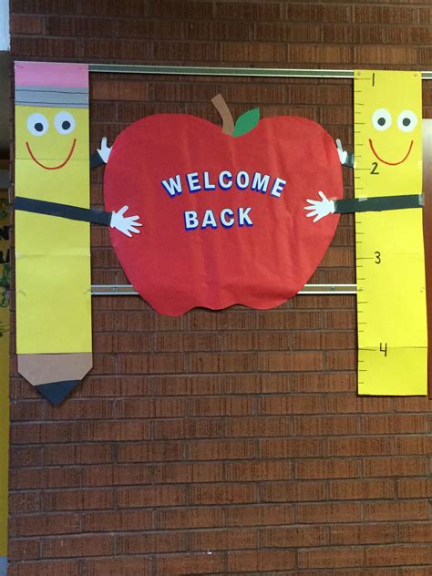 Welcome Back To School Bulletin Board School Crafts Back To School
