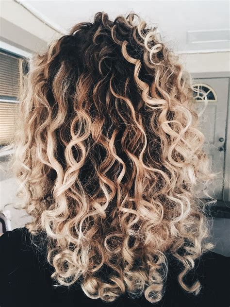pin by kendybear on fall love curly hair styles naturally blonde curly hair balayage hair