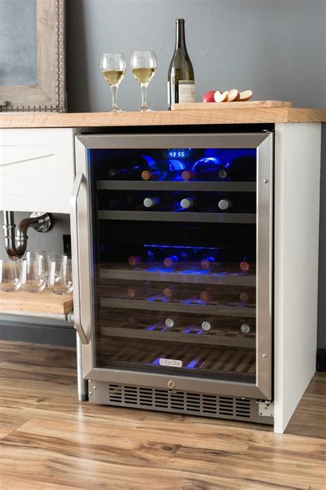 Can you store red wine in a white wine fridge? Modern Bar Cabinet With Wine Fridge