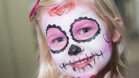Day Of The Dead Face Painting Meaning History How To Transform Yourself