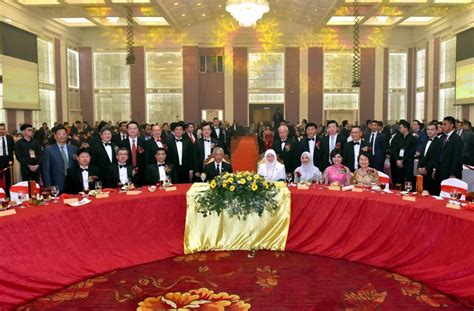 'he who is made lord', jawi: Yang di-Pertuan Agong Cemar Duli Hadir Majlis Anugerah ...