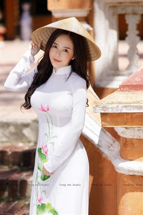 Bộ ảnh Girl Xinh Thái Trinh Với áo Dài Thướt Tha Mê Mẩn Lòng Người