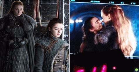 Maisie Williams And Sophie Turner Kissing On Game Of Thrones Popsugar