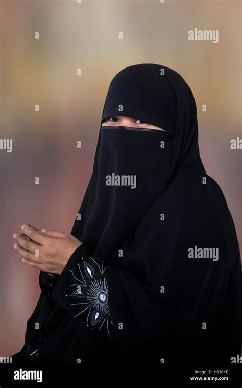 Burqa Burka Burqua Hijab Hi Res Stock Photography And Images Alamy