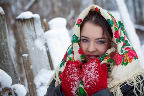 КРАСАВИЦЫ СЛАВЯНОЧКИ Russian Beauty Russian Fashion Snow Girl