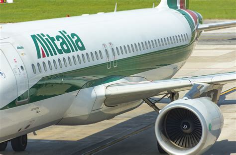 Italys Largest Airline Alitalia To End All Operations And Be Replaced