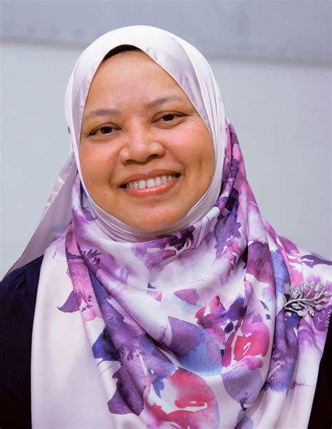 Curriculum Vitae Dr Azlina Binti Ahmad