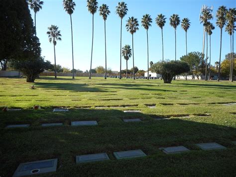 Sacramento Memorial Lawn Cemetery In Sacramento California Find A