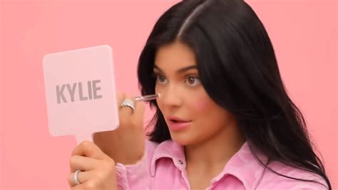 Kylie Jenners Everyday Makeup Routine Takes Just 10 Minutes