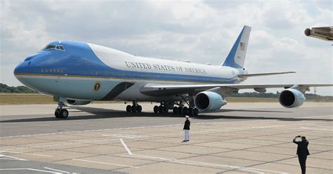 Trump Confirms New Paint Job For Air Force One Cw39 Houston